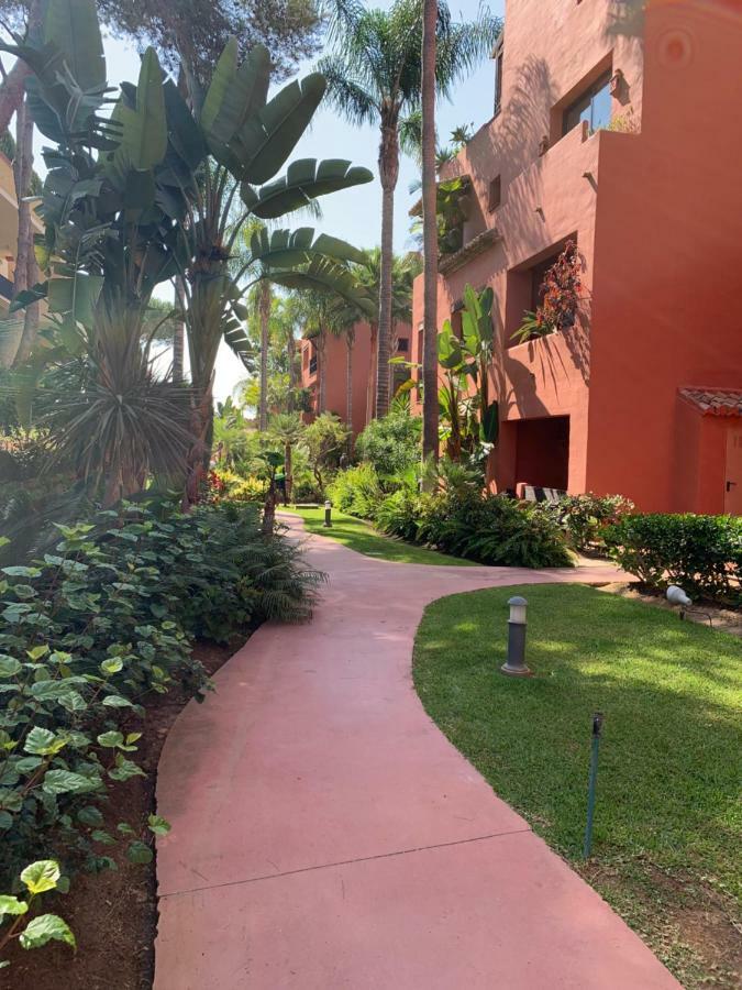 Beachside Apartment In Marbella Kültér fotó