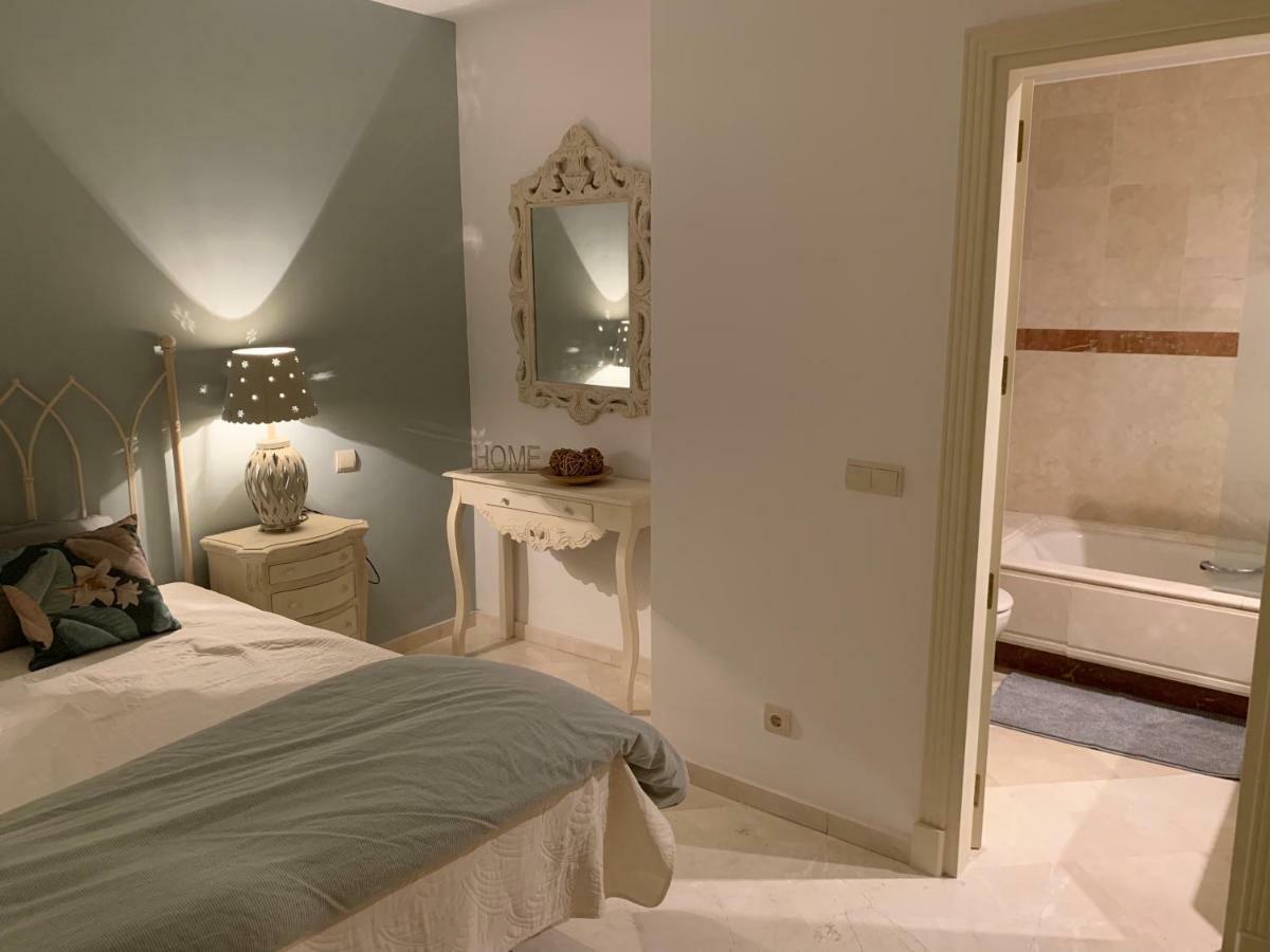 Beachside Apartment In Marbella Kültér fotó
