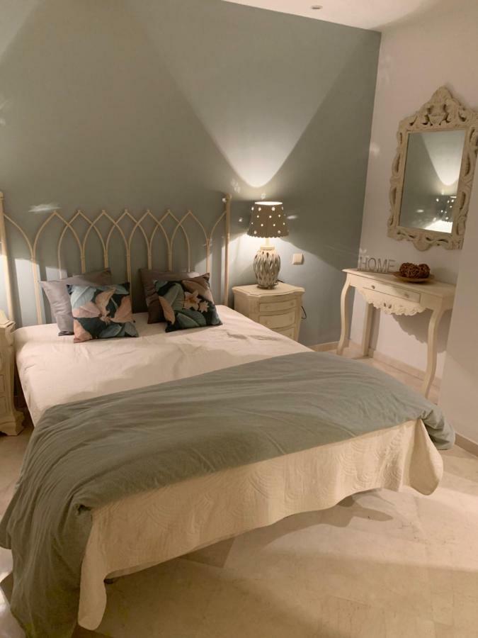 Beachside Apartment In Marbella Kültér fotó