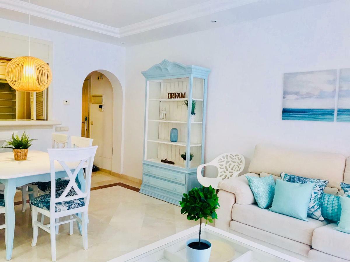 Beachside Apartment In Marbella Kültér fotó