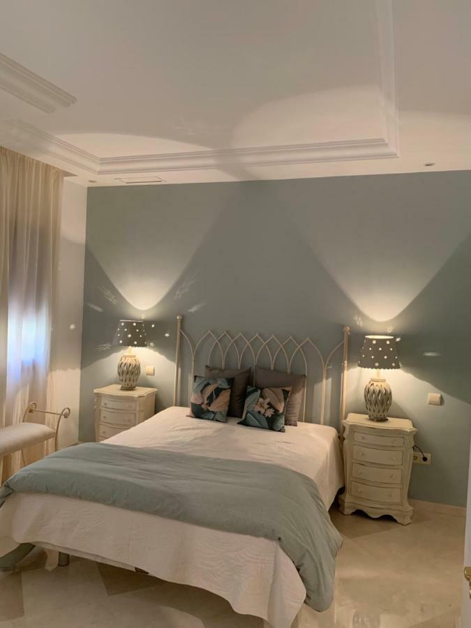 Beachside Apartment In Marbella Kültér fotó